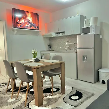 2br Snowflake By Si شقة