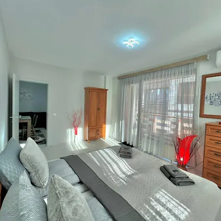 2br Snowflake By Si شقة *