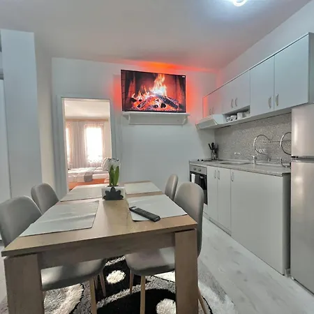 2br Snowflake By Si بانسكو