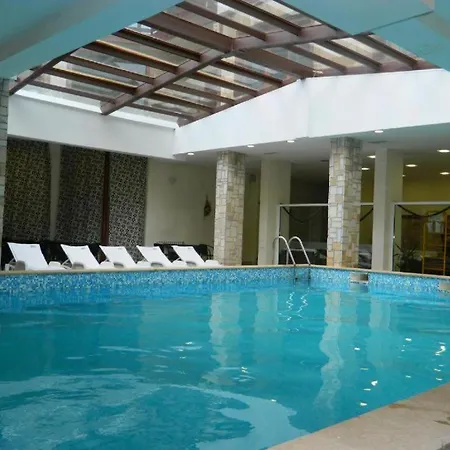 2br Snowflake By Si Bansko